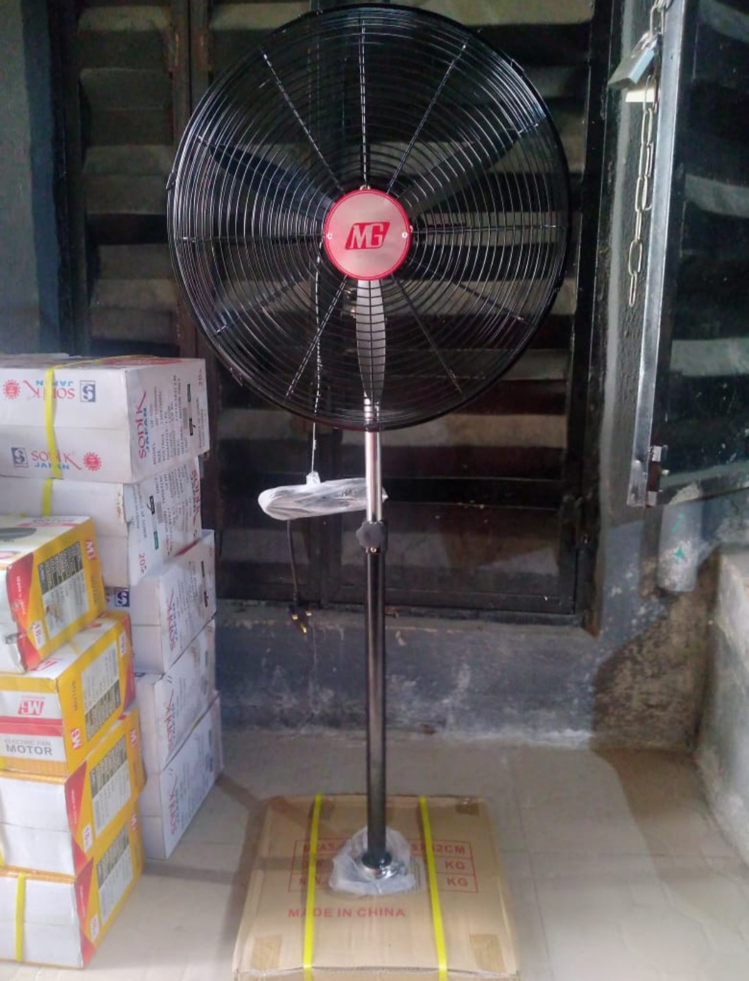 industrial fan 18 inches